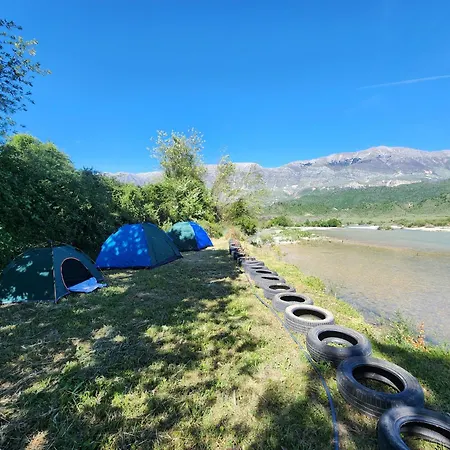 مكان تخييم Shtepez