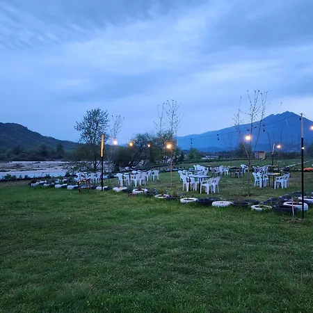 Shtepez مكان تخييم