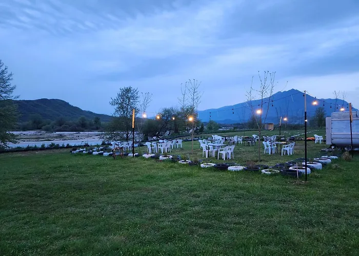 Shtepez مكان تخييم