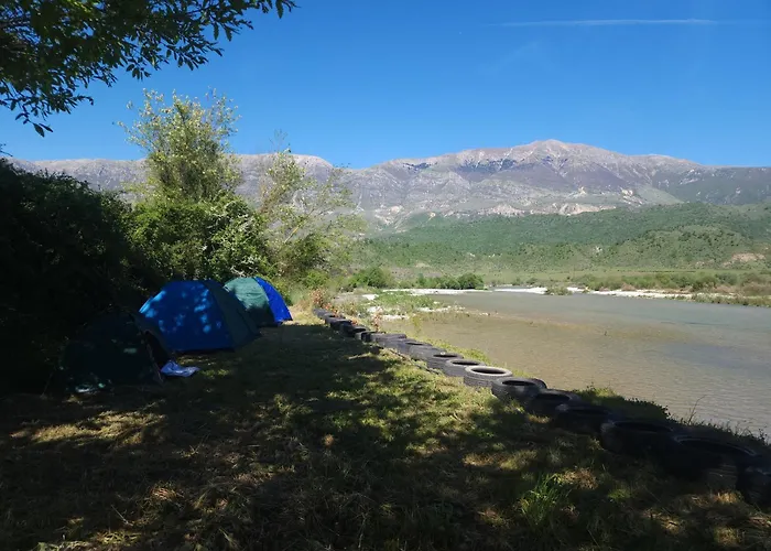 مكان تخييم Shtepez Gjirokastër