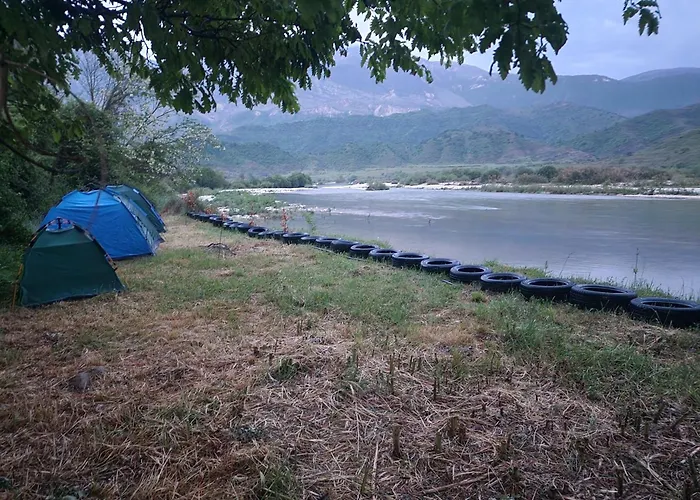 Shtepez مكان تخييم