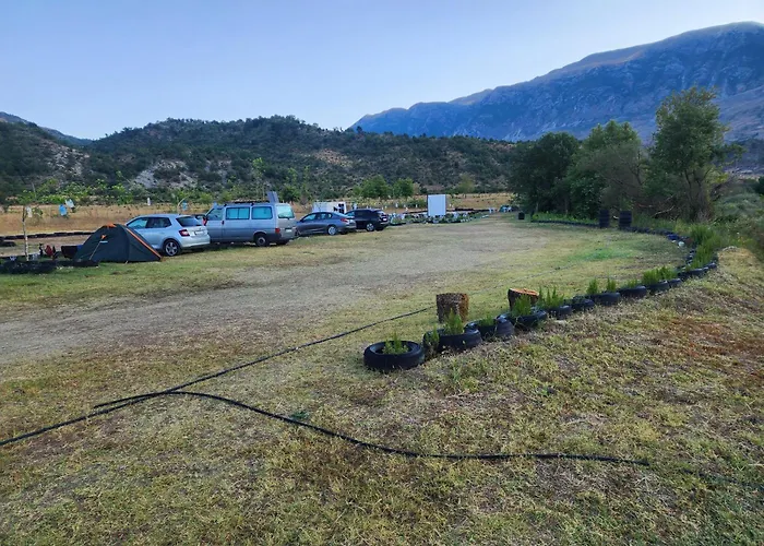 Shtepez مكان تخييم *